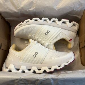 On cloud Swift Suma 3 AD Woman size: 6 white